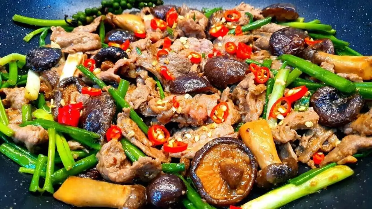 sot-tuoi-TOHAFOOD-thit-bo-xao-nam-huong-3